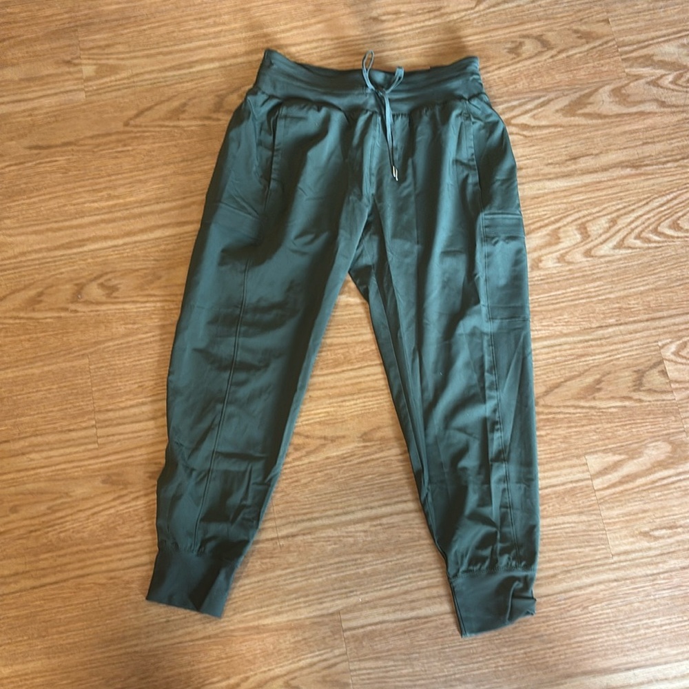 Calia joggers size M NWT